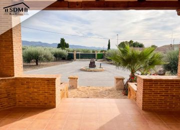Großzügige Villa in Lorca, Murcia - 05_Einfahrt